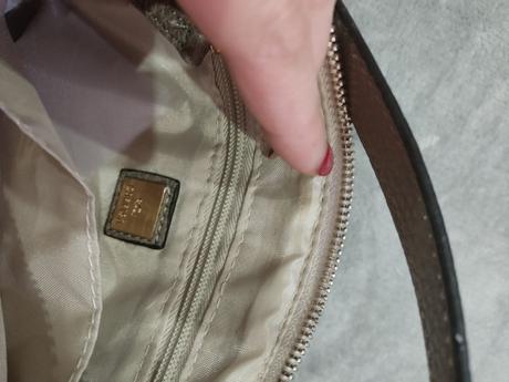 Kabelka caprisa, carpisa