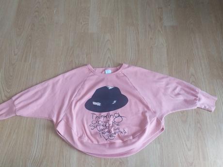 Zaujímavá mikinka, 116