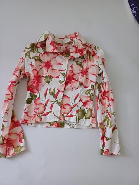 Krátke kvietkovane sako, xs