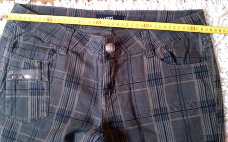 Kárované športové nohavice, 30