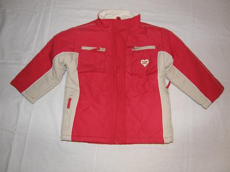 Červená vetrovka, 104