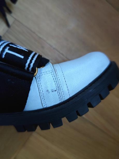 Twinset originál celokozenne workery, 37