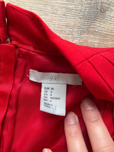 Červené šaty veľ. 36, h&m,s