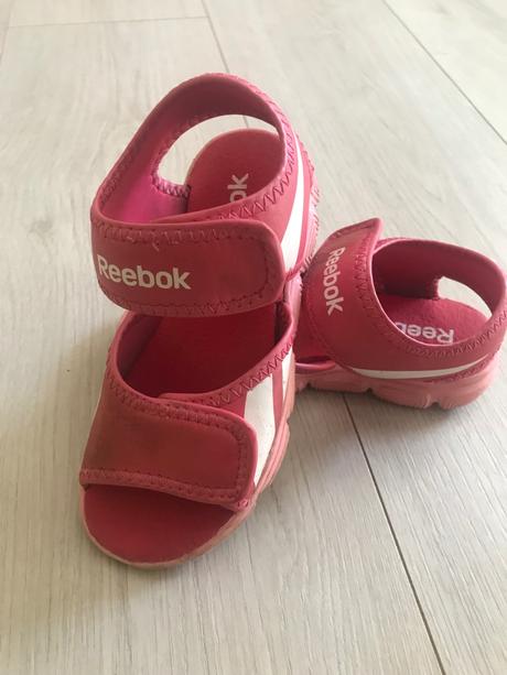 Sandalky, reebok,27