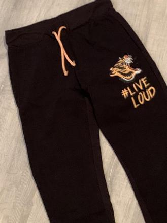 Cierne teplaky 152, 152