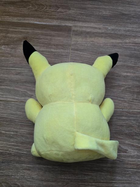 Plyšák pikachu, 