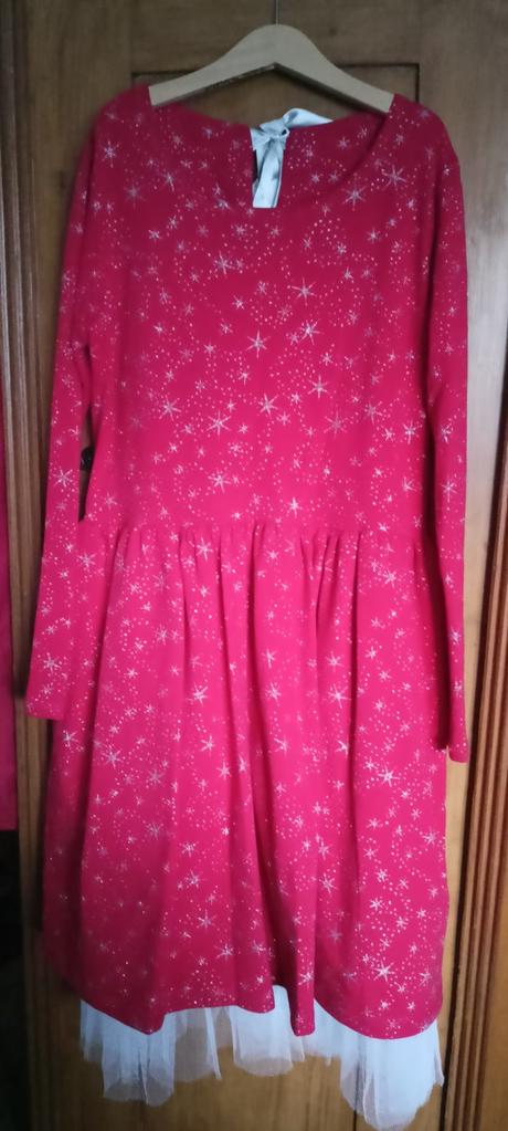 Dievčenské šaty, 158