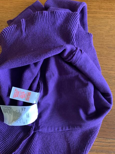 Rozkošný pulóvrik gap s volánom a bodkami, gap,98