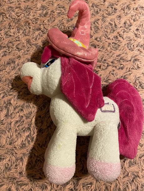 Filly krásny koník, veľmi pekný,