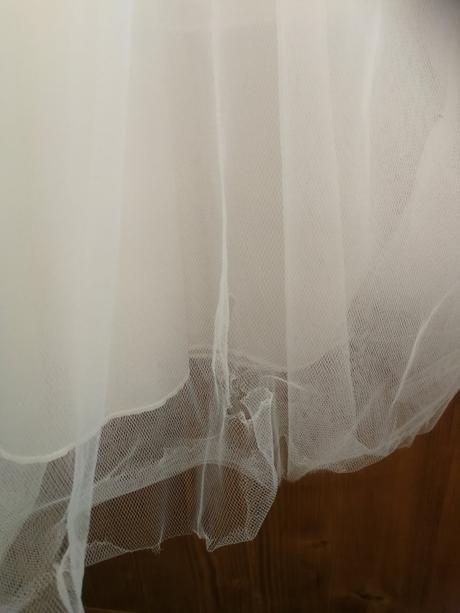 Šaty na 1 sväté prijímanie, 140