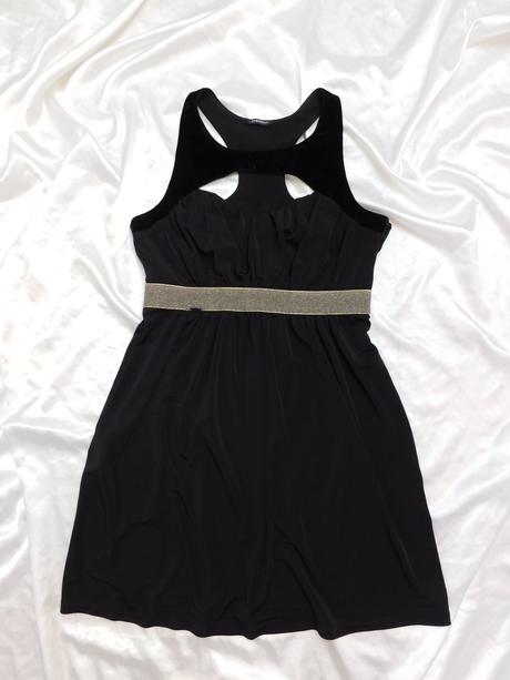 Velmi pekne saty, 38