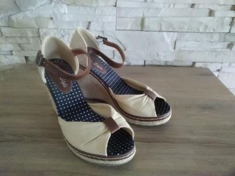 Dámske topánky na platforme, 38