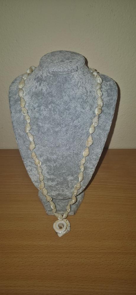 Náhrdelník z mušlí, 