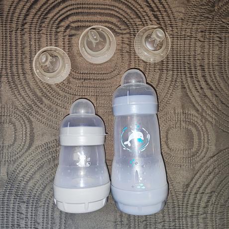 Dojčenské fľaše, mam