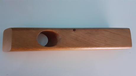 Drevený balančný stojan na víno, 