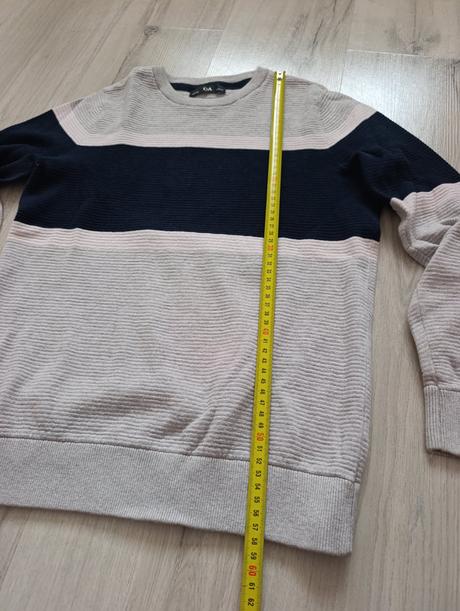 Pekný tenší sveter, c&a,152