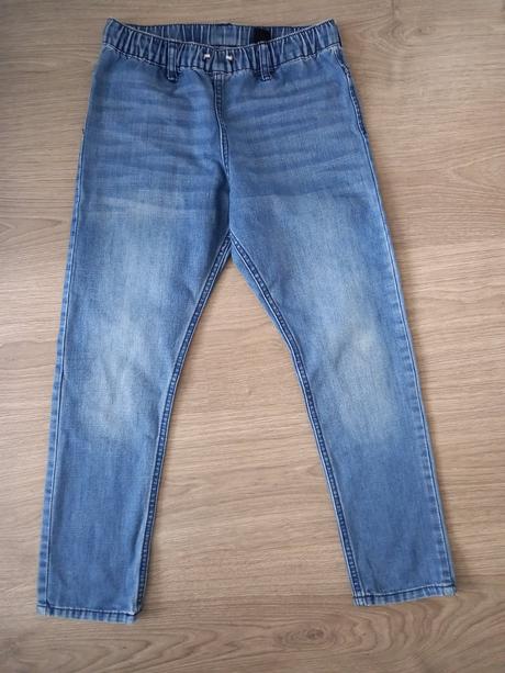 Tenšie rifle, h&m,140