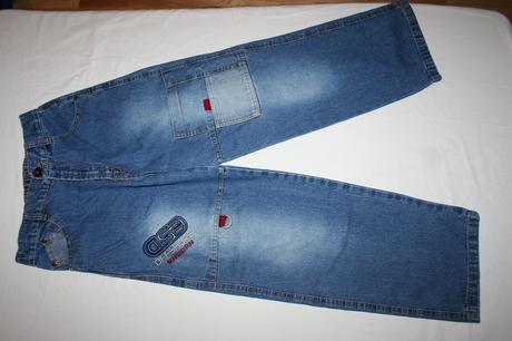 Chlapčenské tmavomodré rifle, 134