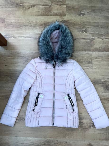 Málo nosená vetrovka s, 164