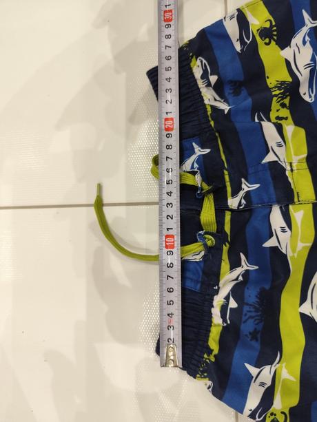 Predám chlapčenské kraťasy/plavky, 140