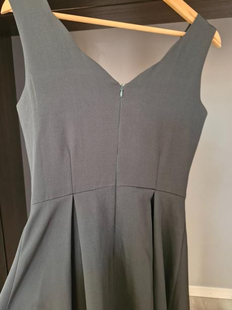 Spoločenské šaty, 38