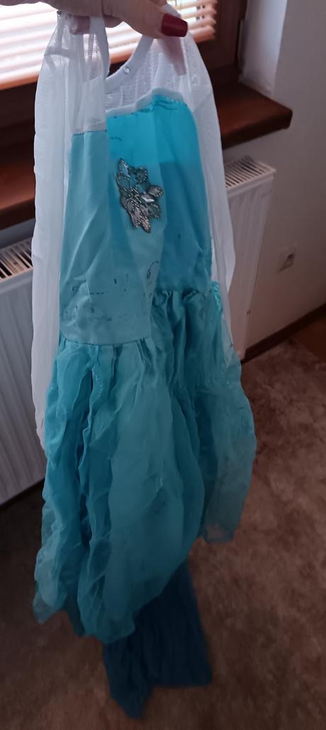 Šaty frozen s vlečkou,