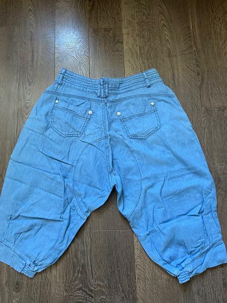 Bermudy voľného strihu, s