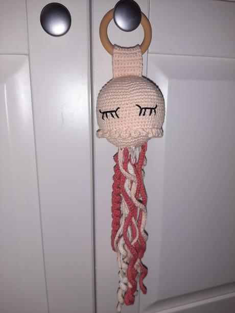 Chobotnička na zavesenie, 