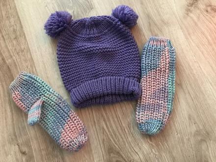 Čiapka+rukavice pletené 8-10 rokov, pepco,140