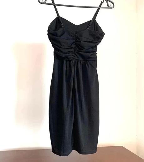 Čierne mini šaty, s