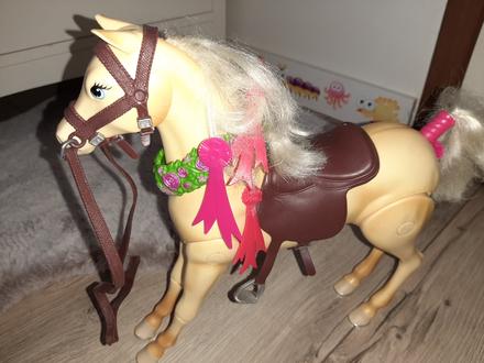 Barbie koník k bábike barbie,