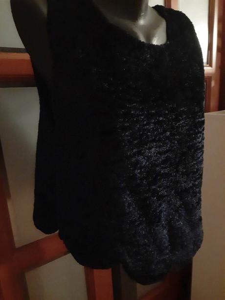 Čierny top veľ.uni,