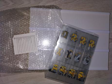 Svietiaca tabuľa mimoni, 