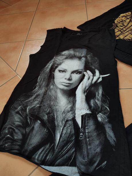 Dámske tričká, reserved,s