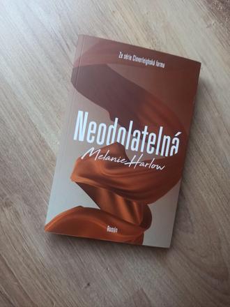 Neodolateľná - kniha, 