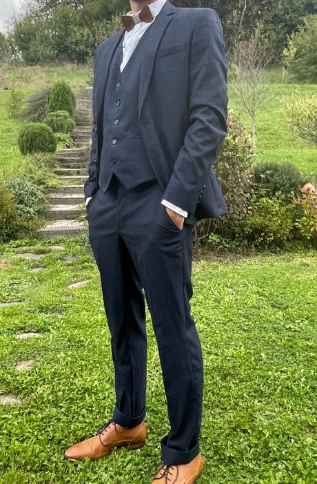 Predám krásny 3 dielny oblek, <50