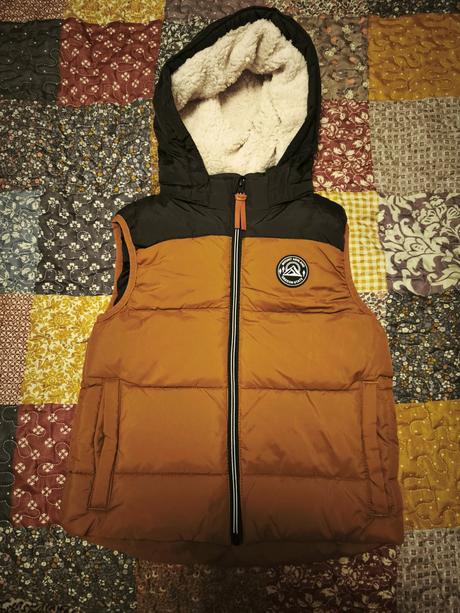 Chlapčenská vesta, h&m,122