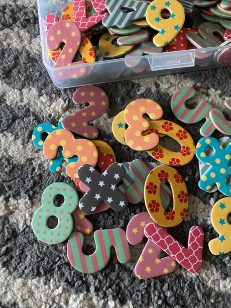 Farebné magnetky čísla 80ks, 