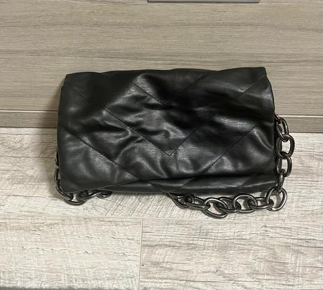 Dámska prešívaná kabelka decjuba, 