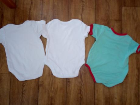 Body kratky rukav 68/74 3ks super stav 0,90/ks, 68