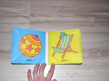 Hrkálky, hryzátka, hračky, gumené knižky,