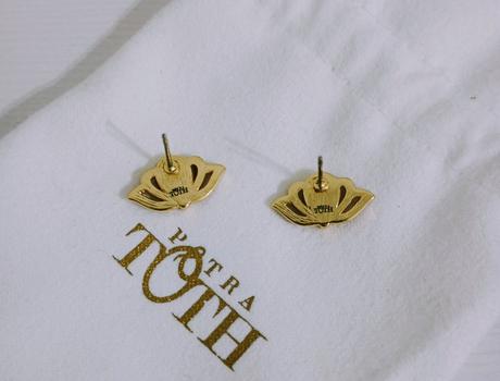 Petra toth nausnice, petra toth