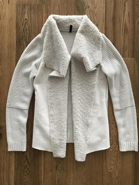 Bezovy sveter s kozusinou, stradivarius,36