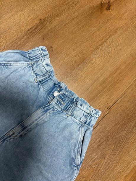 Šortky reserved, reserved,36