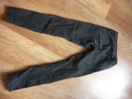 Dievcenske rifle, 140