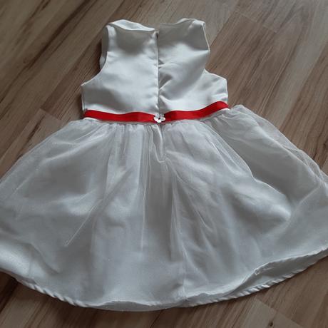 Šaty pre princezničku, 98