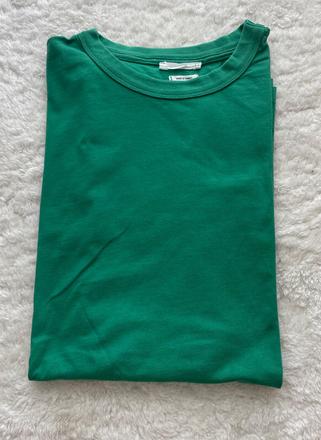 Oversize zelenkaste tricko, reserved