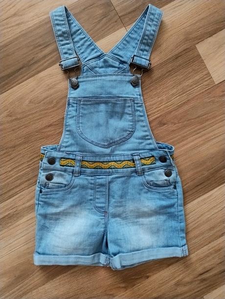 Šortky na traky, 104