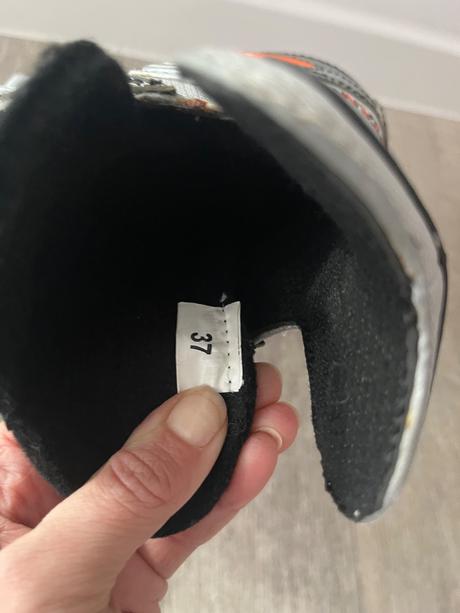 Korčule na lad 37, 37