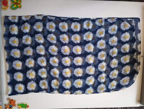 Šál s margarétkami, 